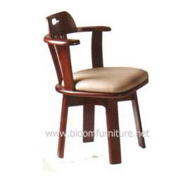 เก้าอี้อาหารไม้ยางพารา ที่นั่งเสริมเบาะหุ้มหนัง เก้าอี้หมุนได้ (C402)