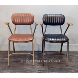 เก้าอี้โมเดิร์นโครงขาเหล็ก หุ้มหนัง ขนาด 54x52x79 ซม.