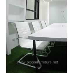 เก้าอี้สำนักงาน เก้าอี้รับรองขาโค้ง เบาะหุ้มหนังโครงเหล็กอย่างหนา