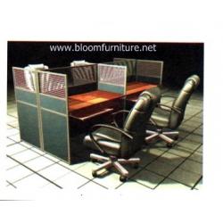 โต๊ะทำงานกลุ่มพร้อม Partition สำหรับ 4 ที่นั่ง ขนาด 246x122x120 ซม.