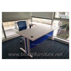 โต๊ะทำงานตัวแอลโครงขาเหล็ก บังตาเหล็ก ขนาด 160*160*75 ซม.