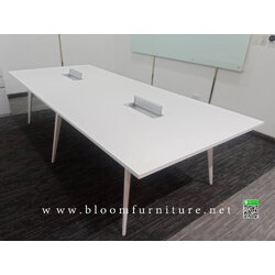 โต๊ะประชุม ขนาดและสีผลิตตามที่ลูกค้าต้องการ (ขนาดตามภาพ 280x120x75 ซม.)