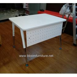 โต๊ะทำงานโล่งพร้อมบังตาเหล็ก ขนาด 120*60-75*75 ซม. หรือ ขนาดอื่นตามความต้องการ