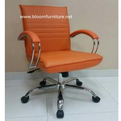 เก้าอี้สำนักงานหุ้มหนัง ที่วางแขนโครงเหล็กเสริมฟองน้ำหุ้มหนัง ขนาด 60*65*96-104 ซม.