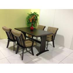 *พร้อมส่ง* โต๊ะอาหารไม้ยางพารา 4 ที่นั่งเก้าอี้หุ้มเบาะ - เก้าอี้หมุนได้