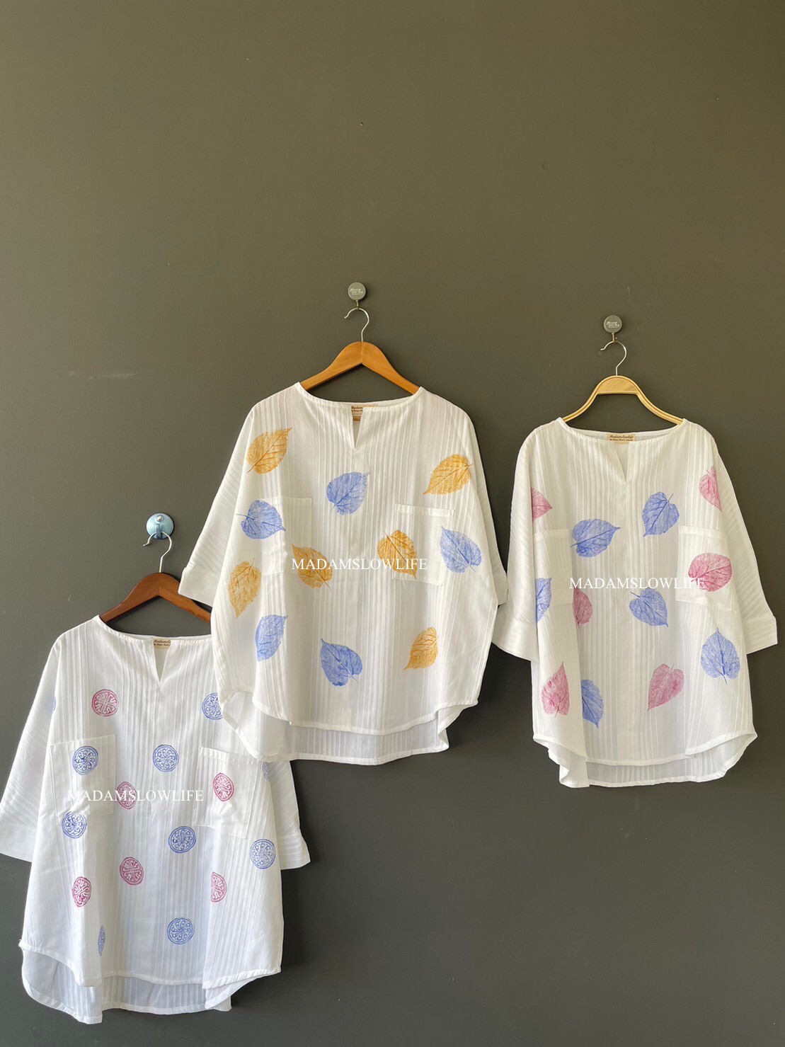 เสื้อคอวี Size F มีกระเป่าหน้าสองข้าง