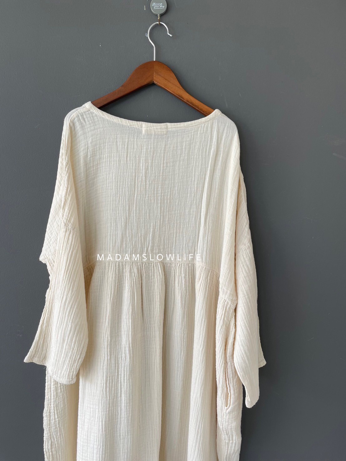 ชุดแซกยาวสีครีม off white Size F