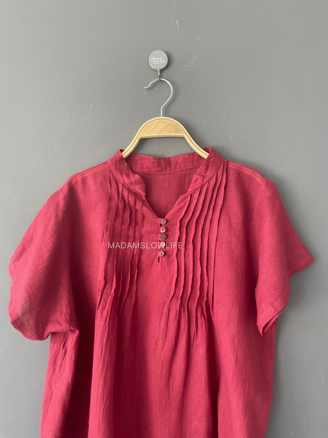 เสื้อผู้หญิง Size F สีแดงเลือดนก