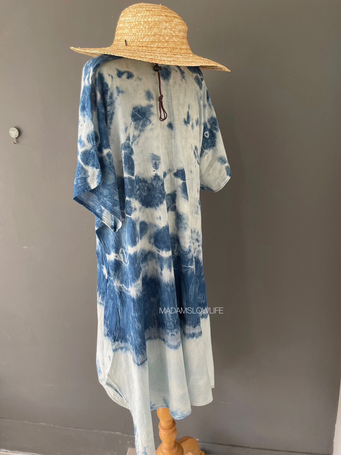 ชุดเดรสสวยๆ Size F ผ้าคอตตอนแบบมีเทกเจอร์ สีครามธรรมชาติ