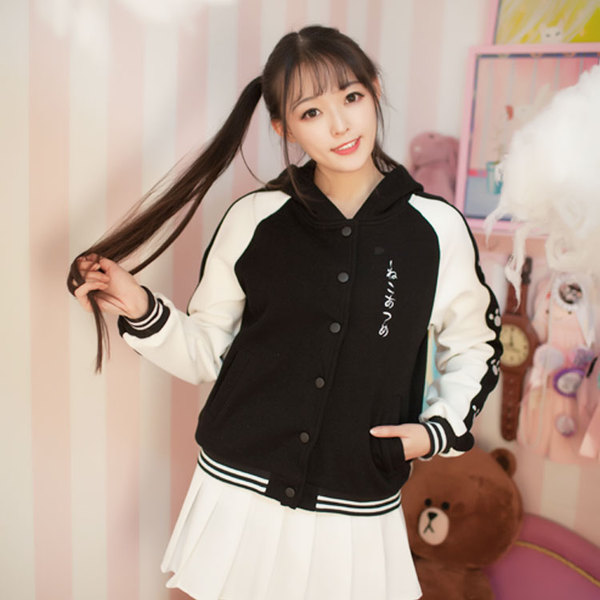 เสื้อกันหนาว Neko Atsume