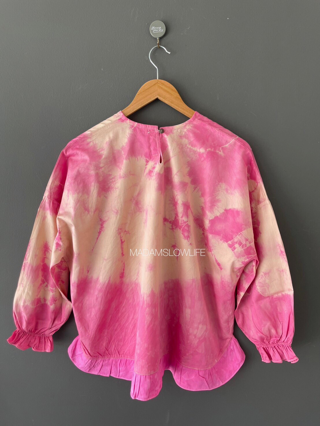 เสื้อผู้หญิง Size F อก 38-46 นิ้ว ยาว 23 นิ้ว เนื้อผ้าคอตตอนซาติน ย้อมสีชมพูสีปลอดสารพิษ