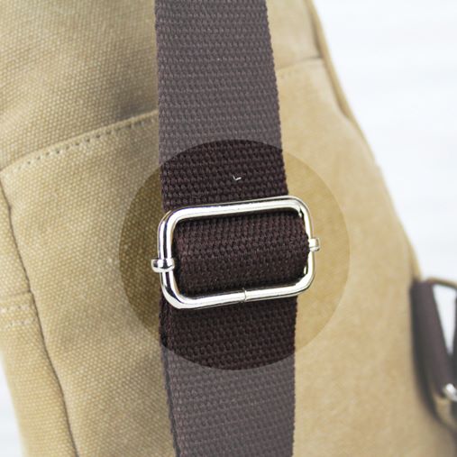 กระเป๋าสะพาย ลาย attack on titan