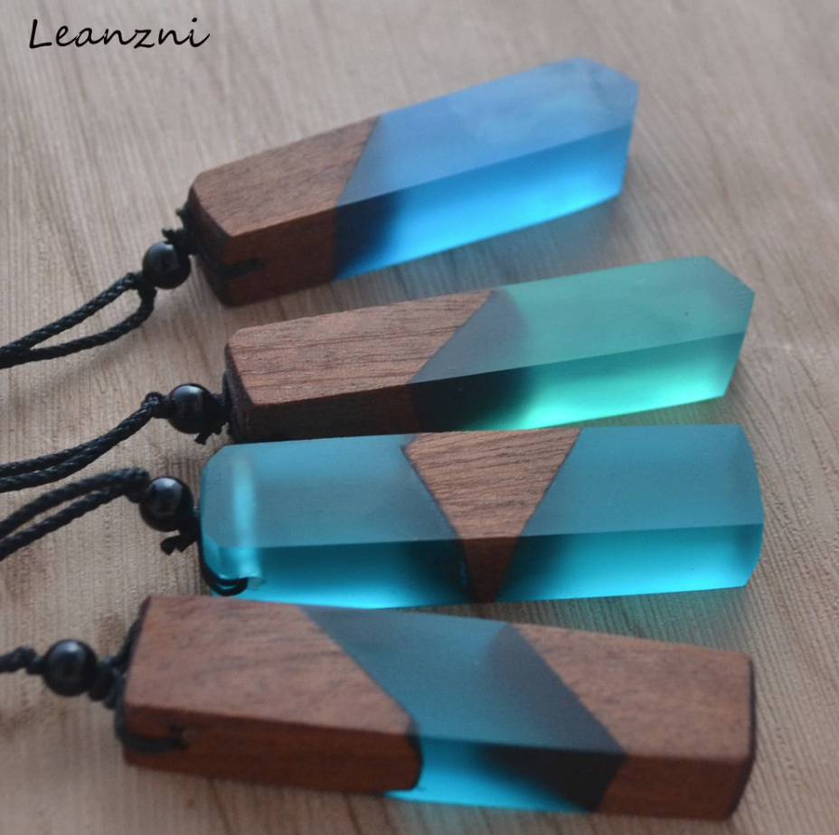 สร้อยคอเรซิ่น Resin Wooden Pendant Necklace