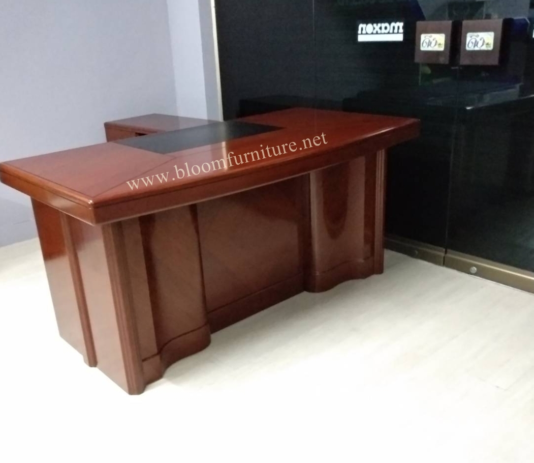 โต๊ะทำงานผู้บริหารพร้อมตู้ข้าง ขนาด 1.60 เมตร / Executive Desk with L shape size 1.6 m.