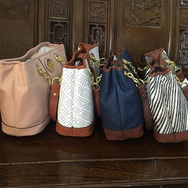 Liz Claiborne Real Fit Satchel Bag