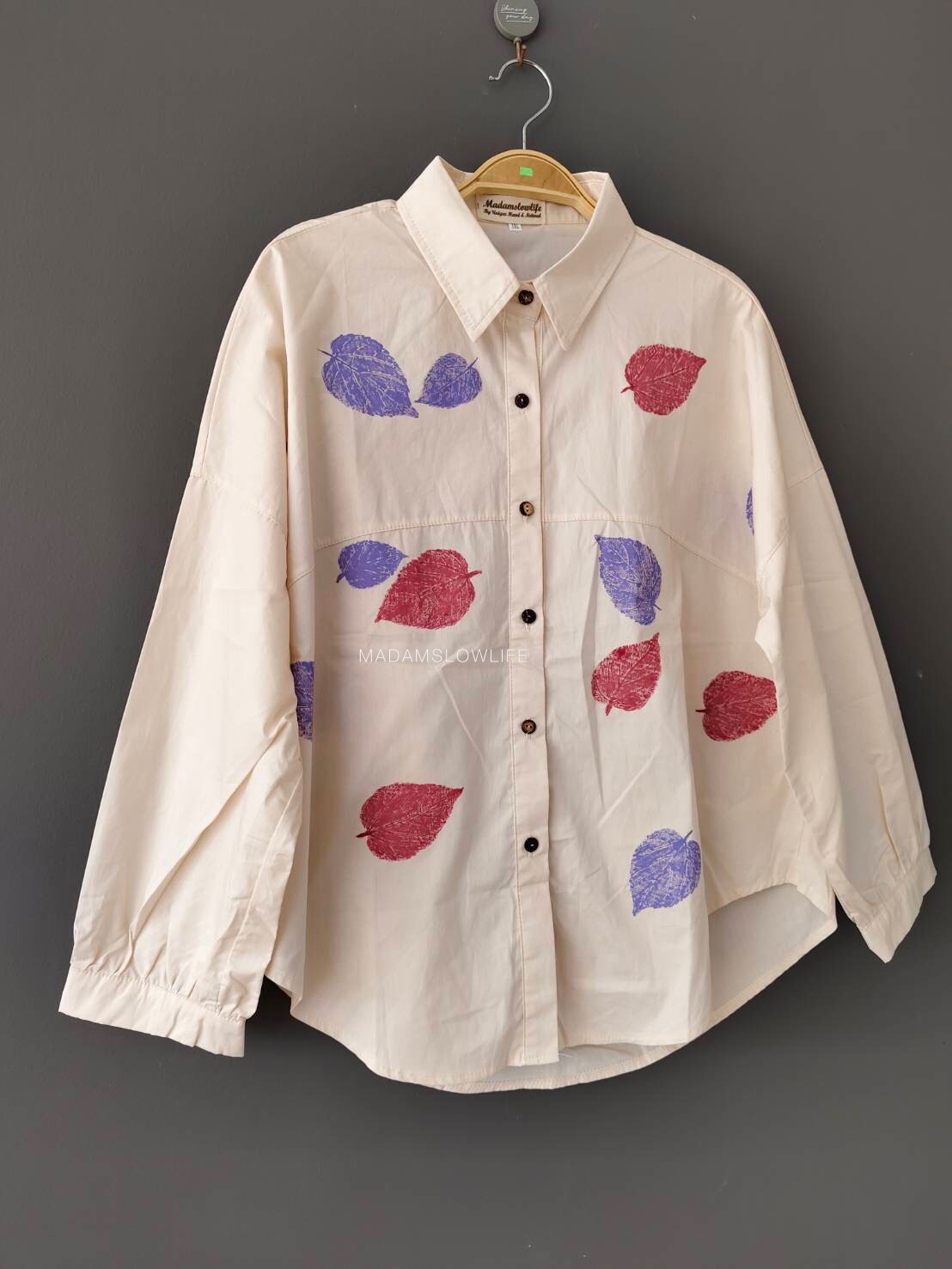 เสื้อเชิ๊ตผู้หญิง พิมพ์ใบไม้ Size:44" และ 50"