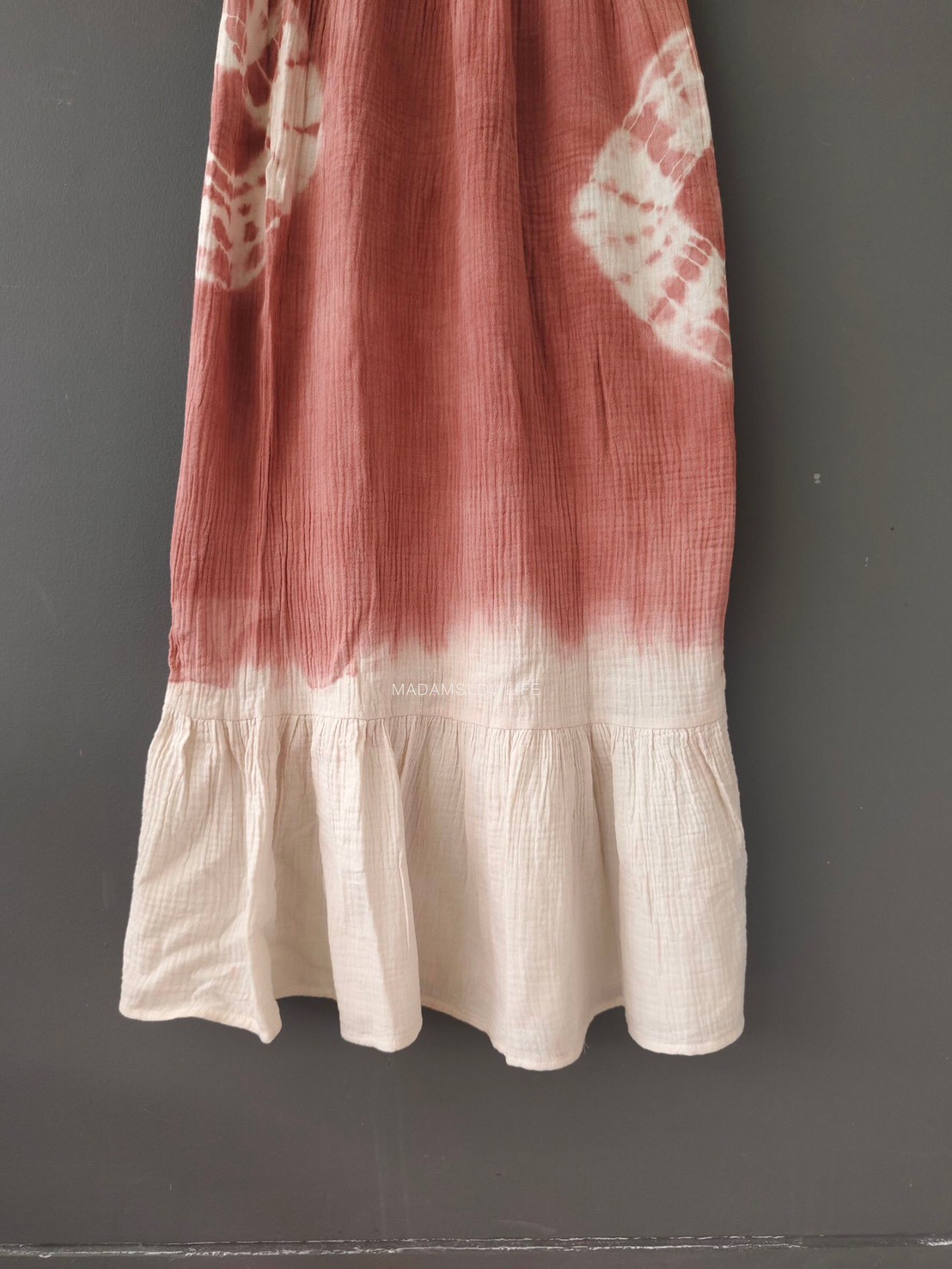 ชุดเดรสทรงคุณหนูให้ลุคน่ารัก มัดย้อมสีโอรส Size: F