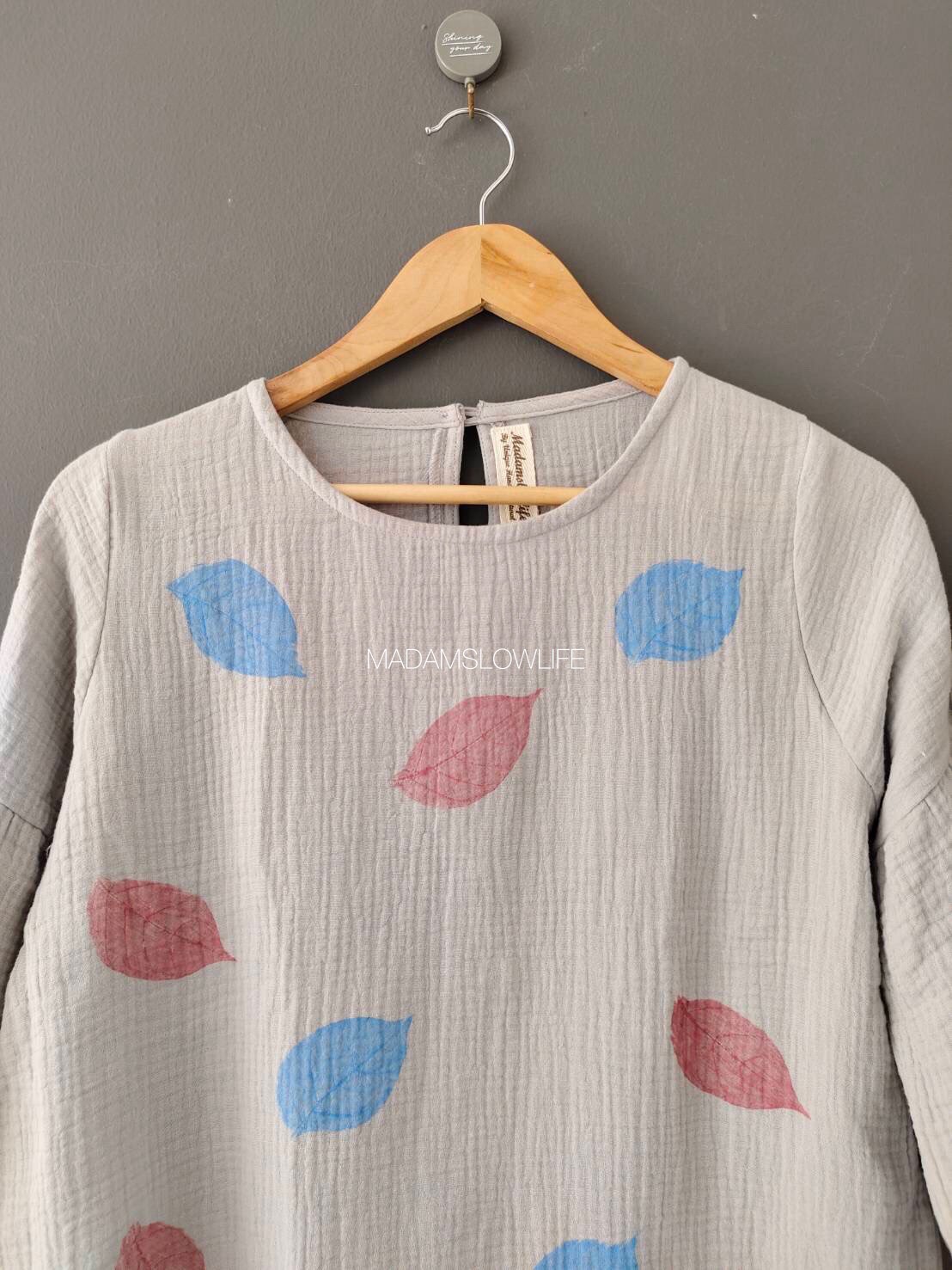 เสื้อผู้หญิงพิมพ์ใบไม้ Size:F