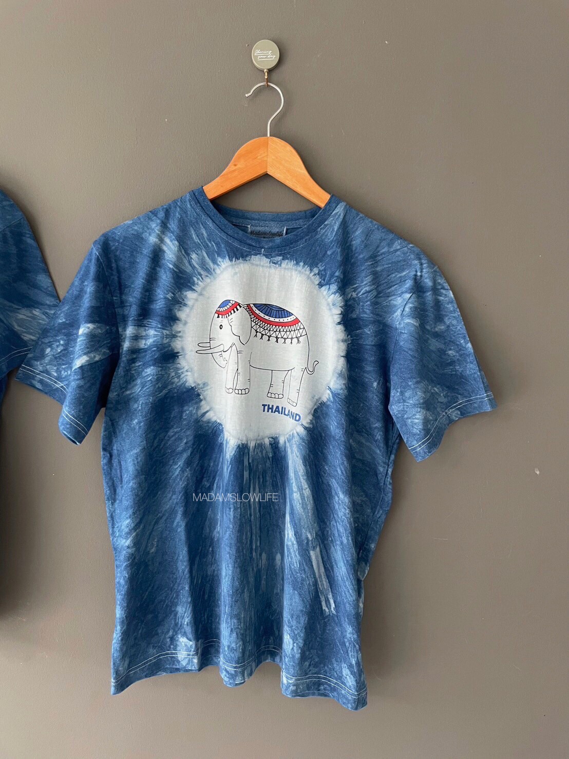 เสื้อยืด พิมพ์ลายช้าง มัดย้อมคราม Size: XS S M L XL 2XL 3XL