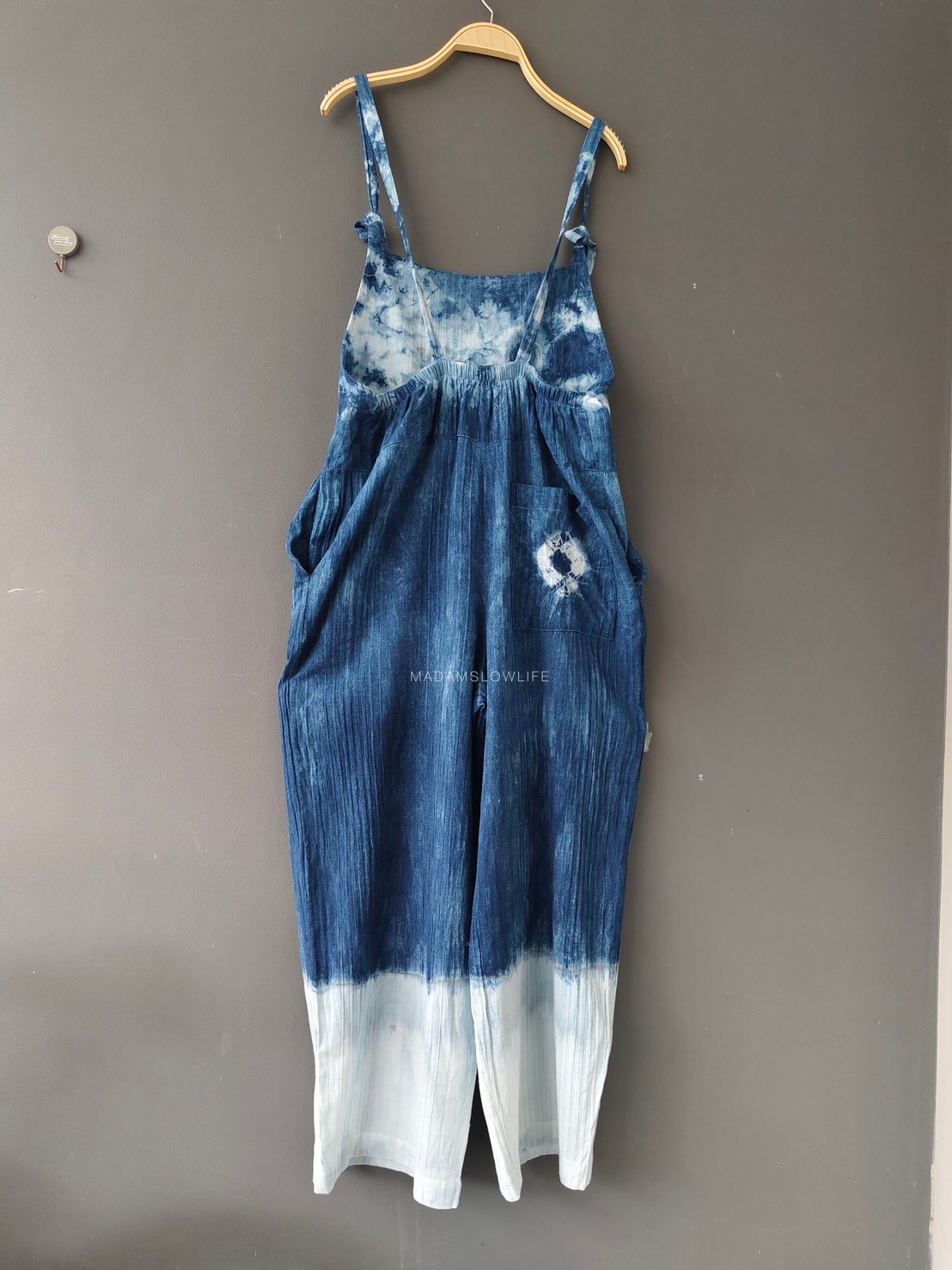 ชุดเอี๊ยมผู้ใหญ่ ผ้าคอตตอน100% มัดย้อมครามธรรมชาติ Size:F