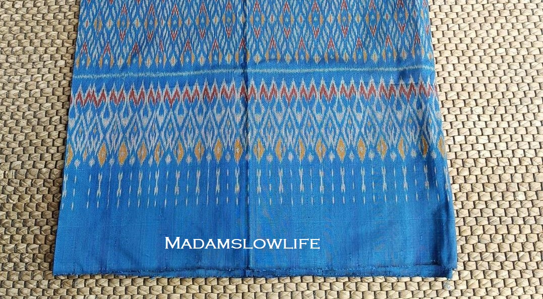 ผ้าไหมมัดหมี่ สีฟ้าน้ำทะเล ขนาด กว้าง 100 cm * ยาว 200 cm Hand made