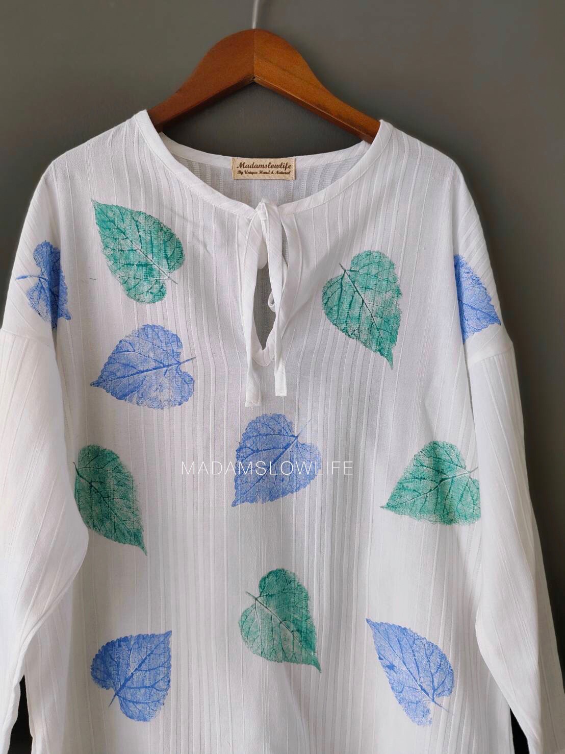 เสื้อคอวีแขนยาว เนื้อผ้าคอตตอนพรีเมียม เสื้อแขนยาวสามารถใส่แบบพับแขนจะได้อีกลุคเท่ๆ