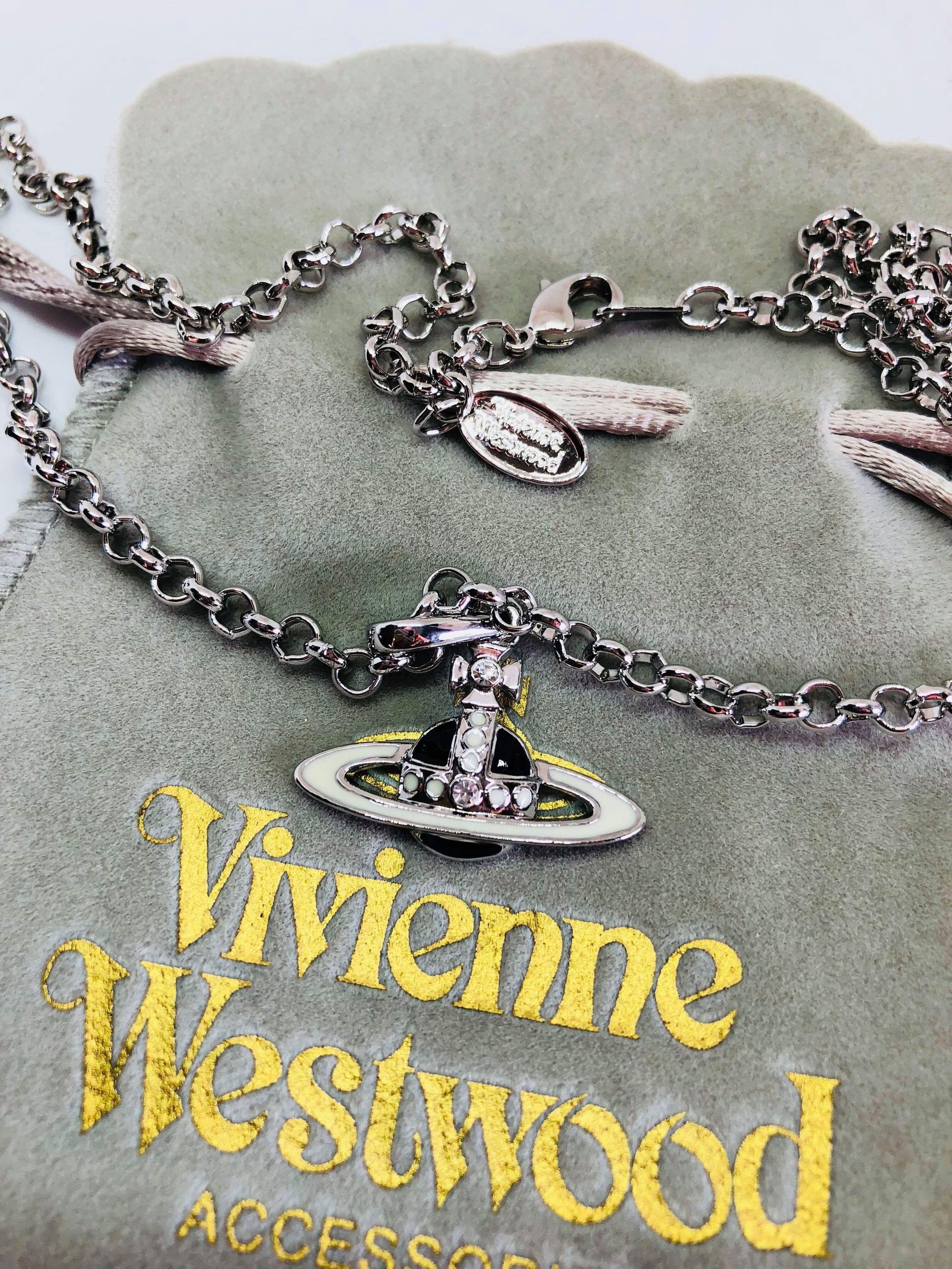 vivienne westwood Neil Bas Relief Pendant necklace