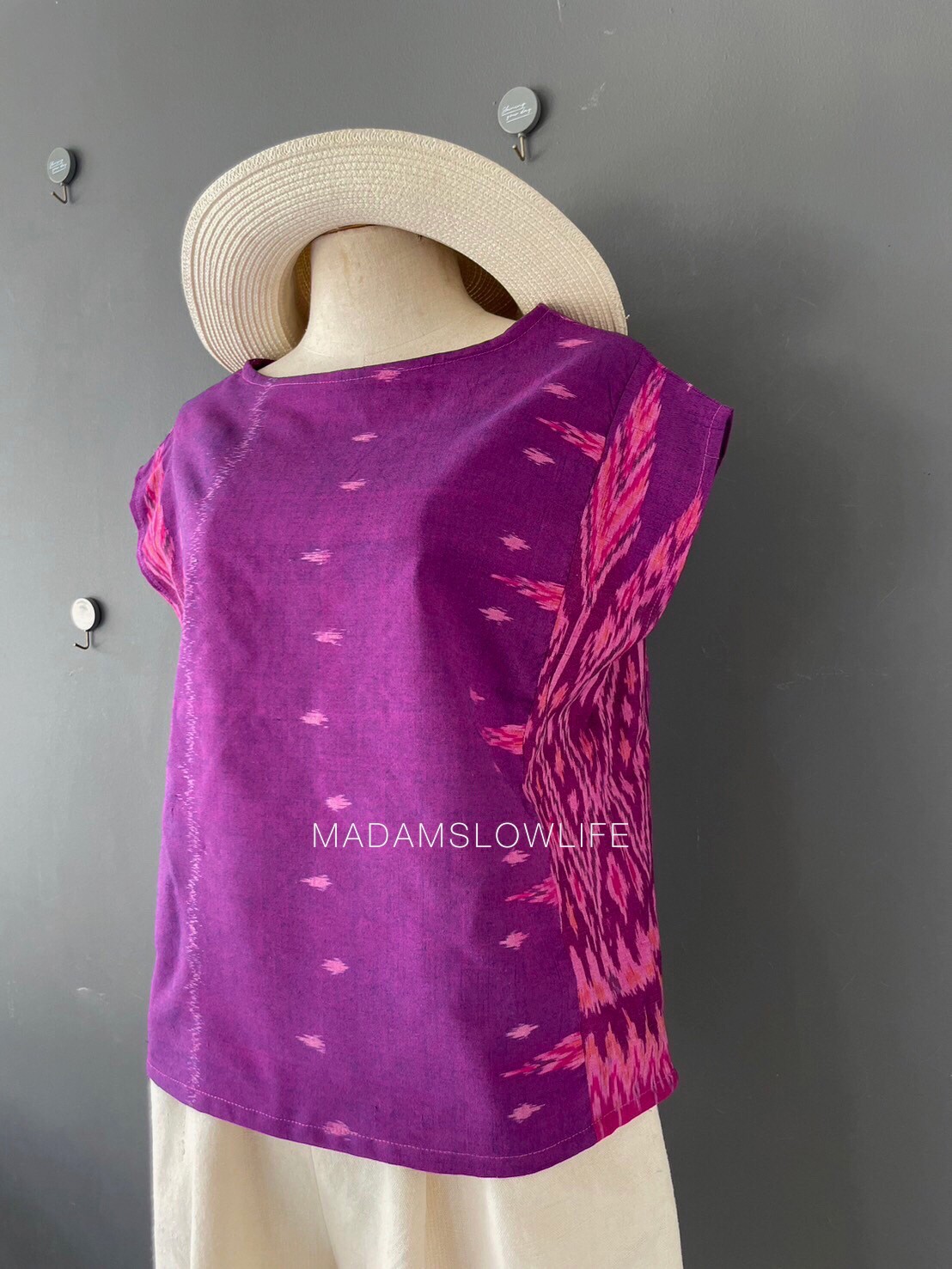 เสื้อผู้หญิง ผ้าฝ้ายมัดหมีทอมือ ลวดลายไทยโทนสีม่วง เสื้อทรงปีกผีเสื้อใส่แล้วเข้ารูปสวย