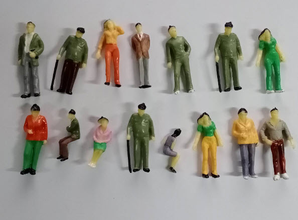 คน สเกล 1:43 ชาย-หญิง ท่านั่ง-ยืน คละแบบ / 15 ตัว