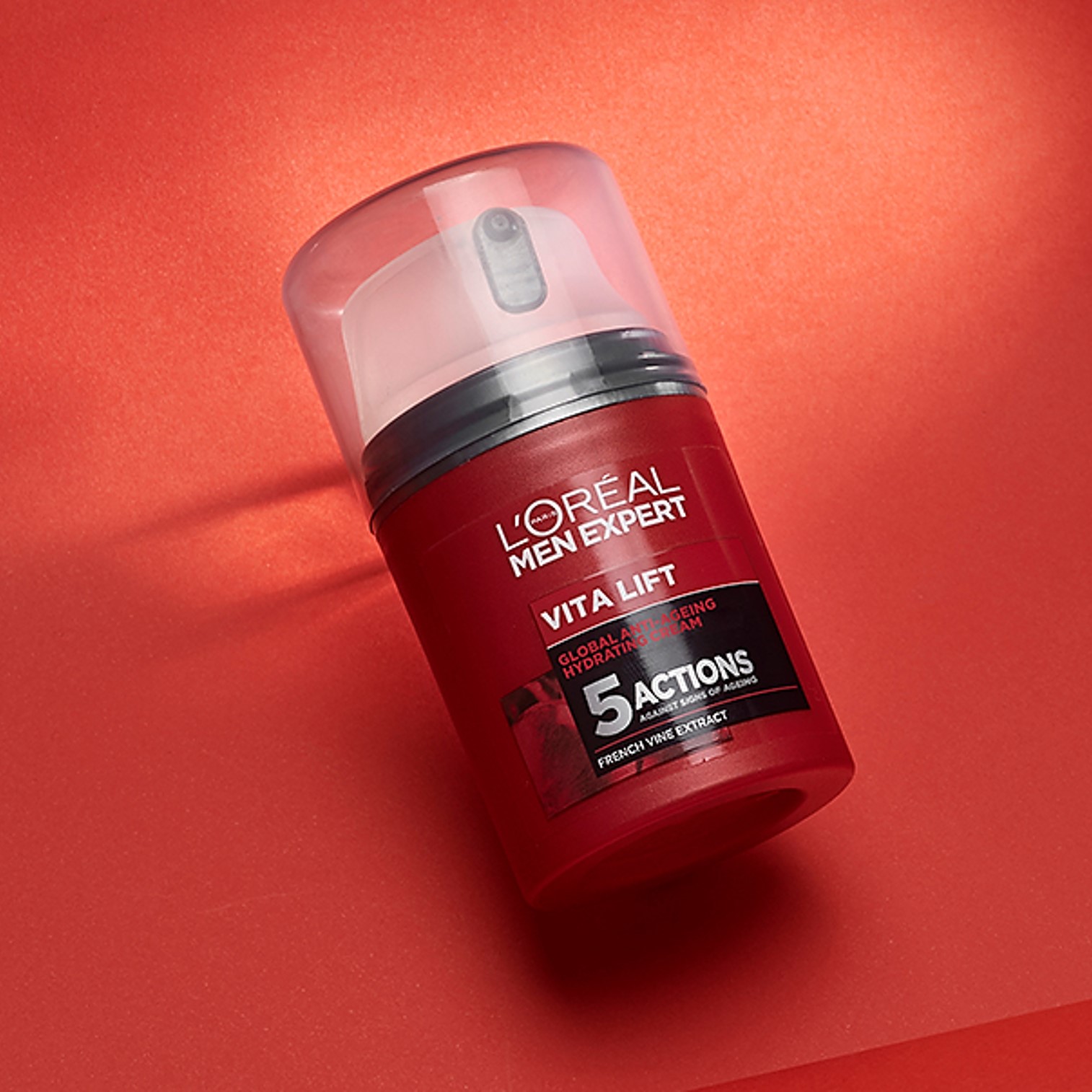 L'Oreal Paris Men Expert Vita Lift 5 Anti Ageing Moisturiser 50ml ผลิตภัณฑ์บำรุงผิวหน้าผู้ชายสูตรพิเศษช่วยลดริ้วรอยก่อนวัยจากต่างประเทศ