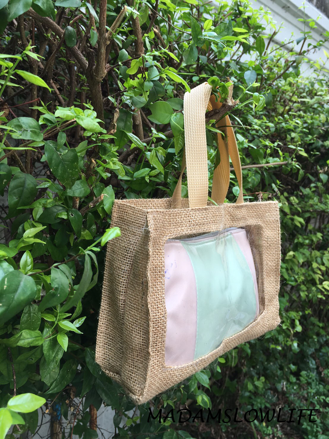 กระเป๋าผ้ากระสอบเจาะหน้าใส Eco Bag Show front A