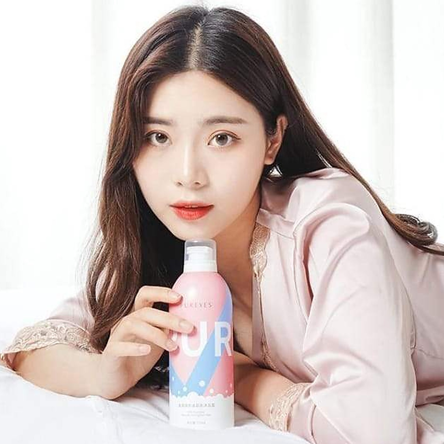 Pureyes Mild cleansing Beautyful and ligthen Skin Foam Pink 350ml มูสโฟมเนื้อละเอียดนุ่มกลิ่นหอมพิเศษทำความสะอาดและบำรุงผิว