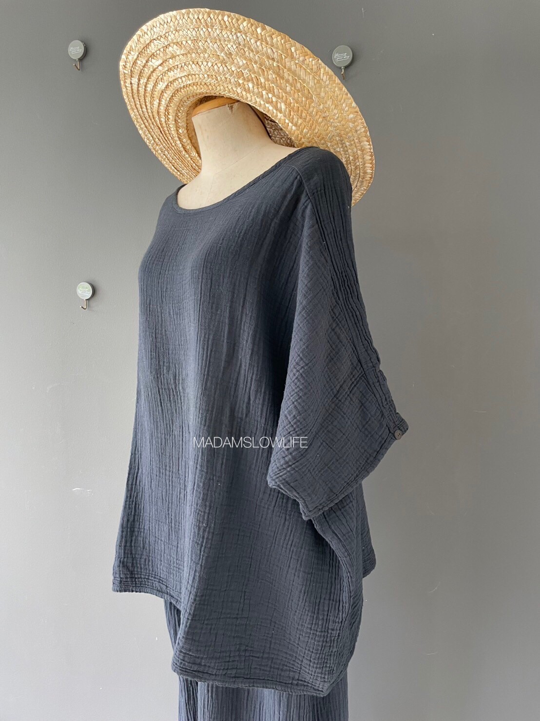 เสื้อสีดำ+กางเกงขายาว สวมใส่สบาย Size:F