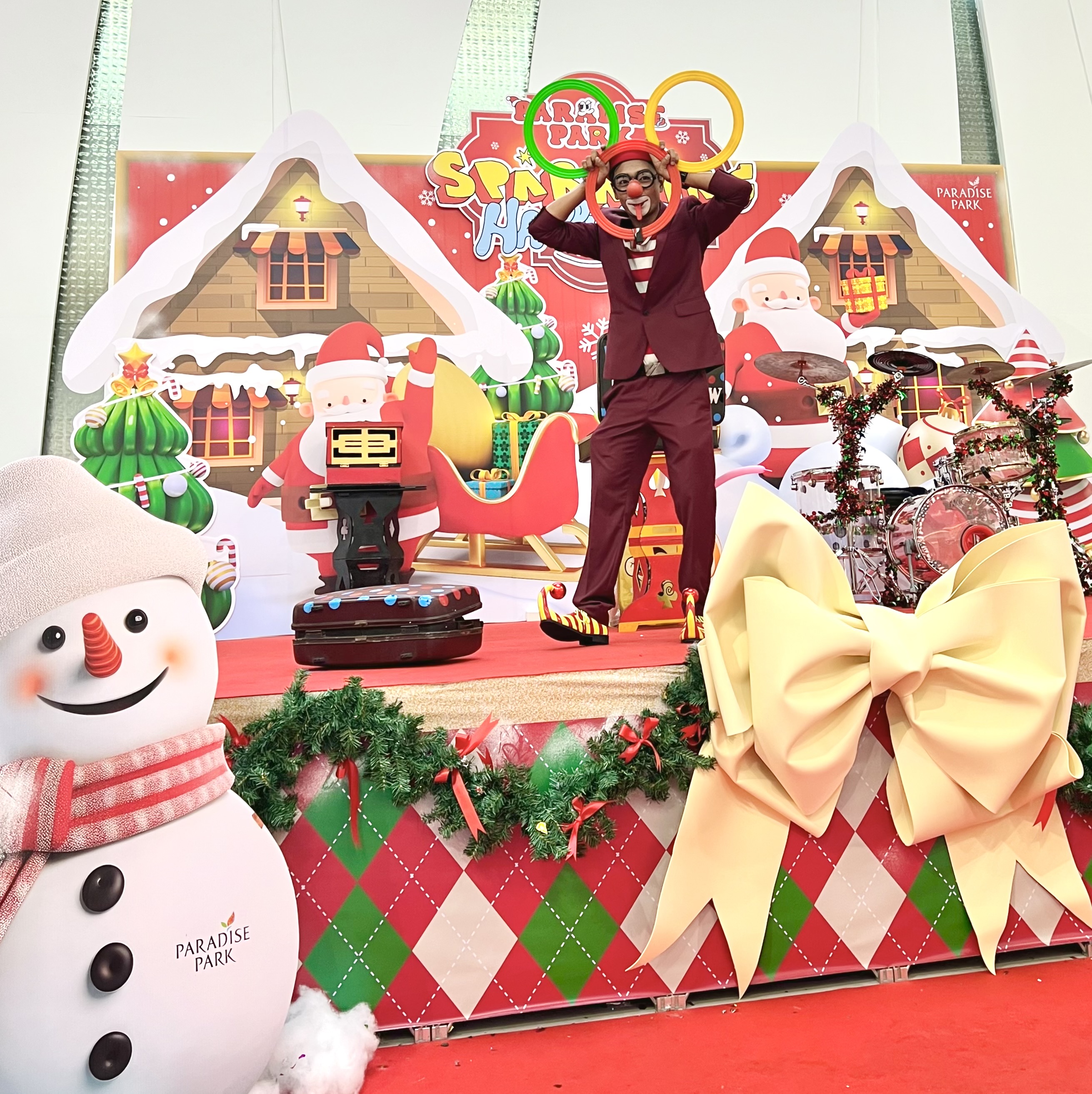 มายากลหล่อเท่ห์ มายากลใส่สูท