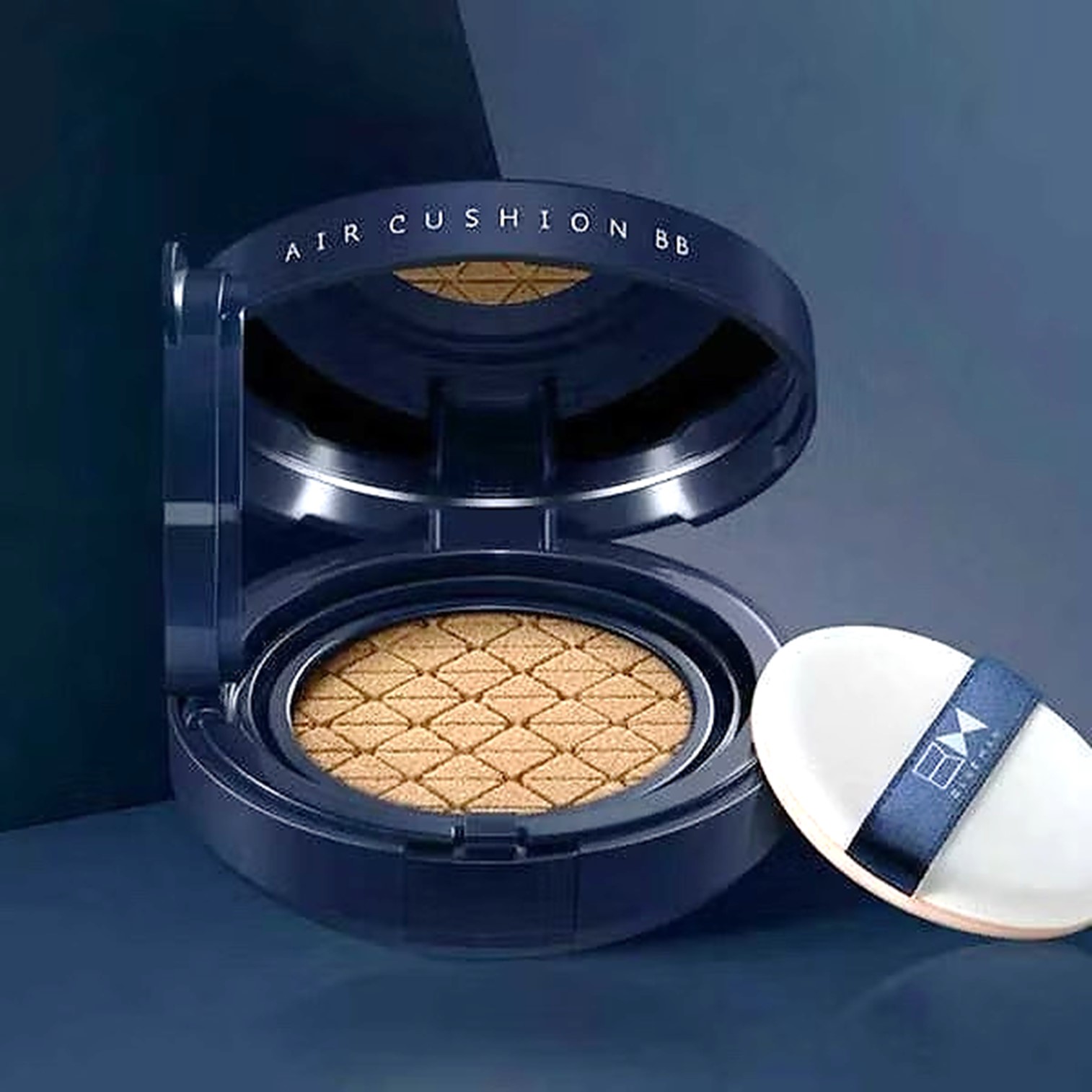 BlueMan VIP Make Up Cushion Cream BB For Men Natural Color คุชชั่นรองพื้นเนื้อบางเบาสำหรับผู้ชายหล่อเนียนใสดูเป็นธรรมชาติมั่นใจได้นานตลอดวัน