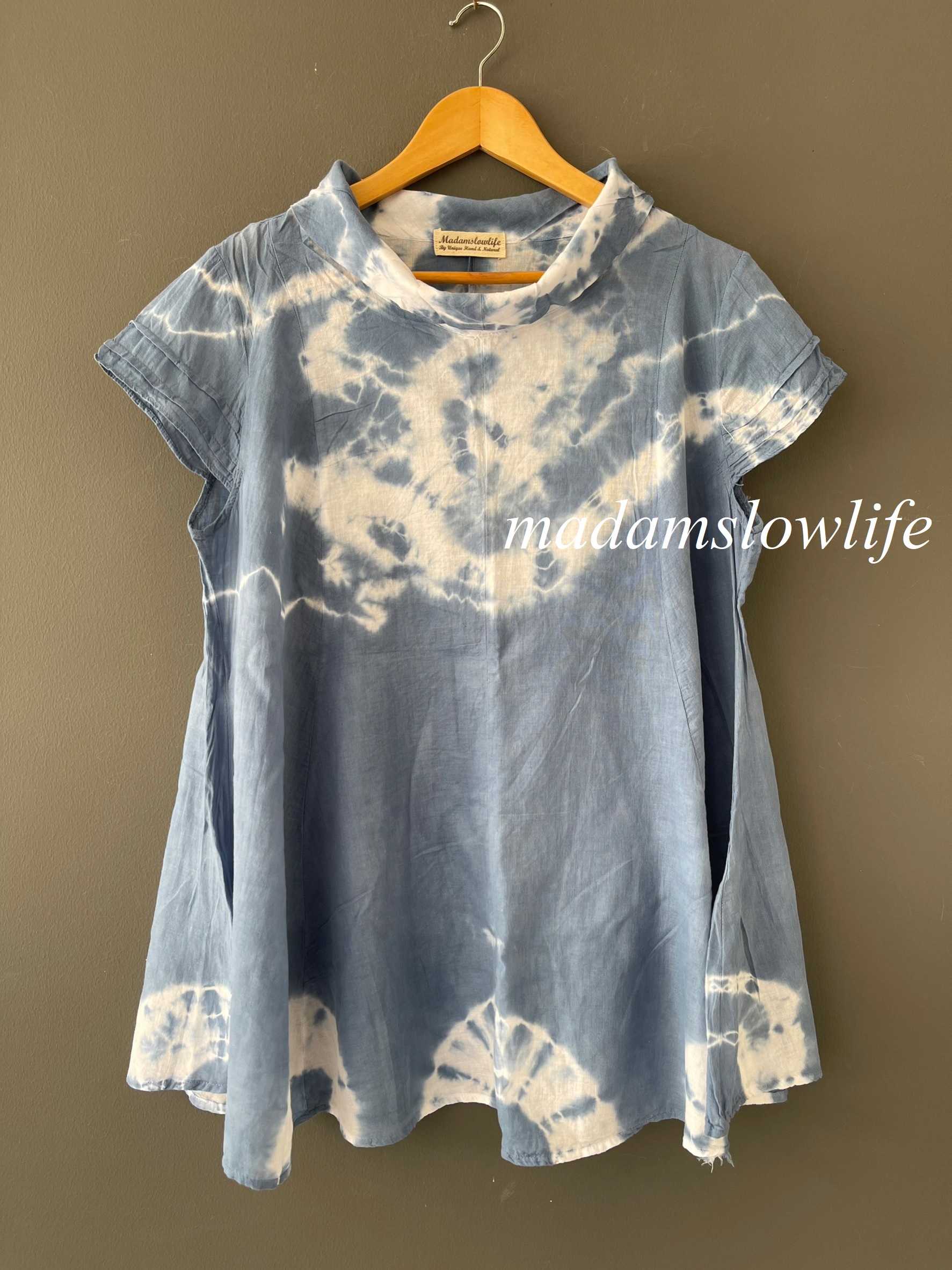 เสื้อคอพับ A คอตตอน 100% เนื้อนิ่ม ย้อมและพิมพ์มือสีปลอดสารพิษ มีให้เลือก4สี