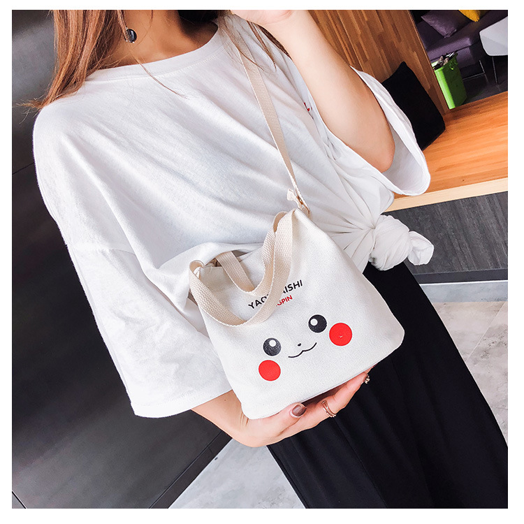 กระเป๋าสะพาย Pokémon Pikachu