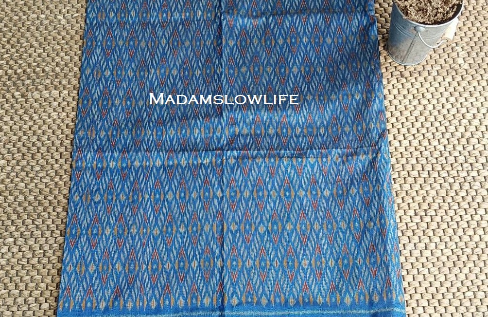 ผ้าไหมมัดหมี่ สีฟ้าน้ำทะเล ขนาด กว้าง 100 cm * ยาว 200 cm Hand made
