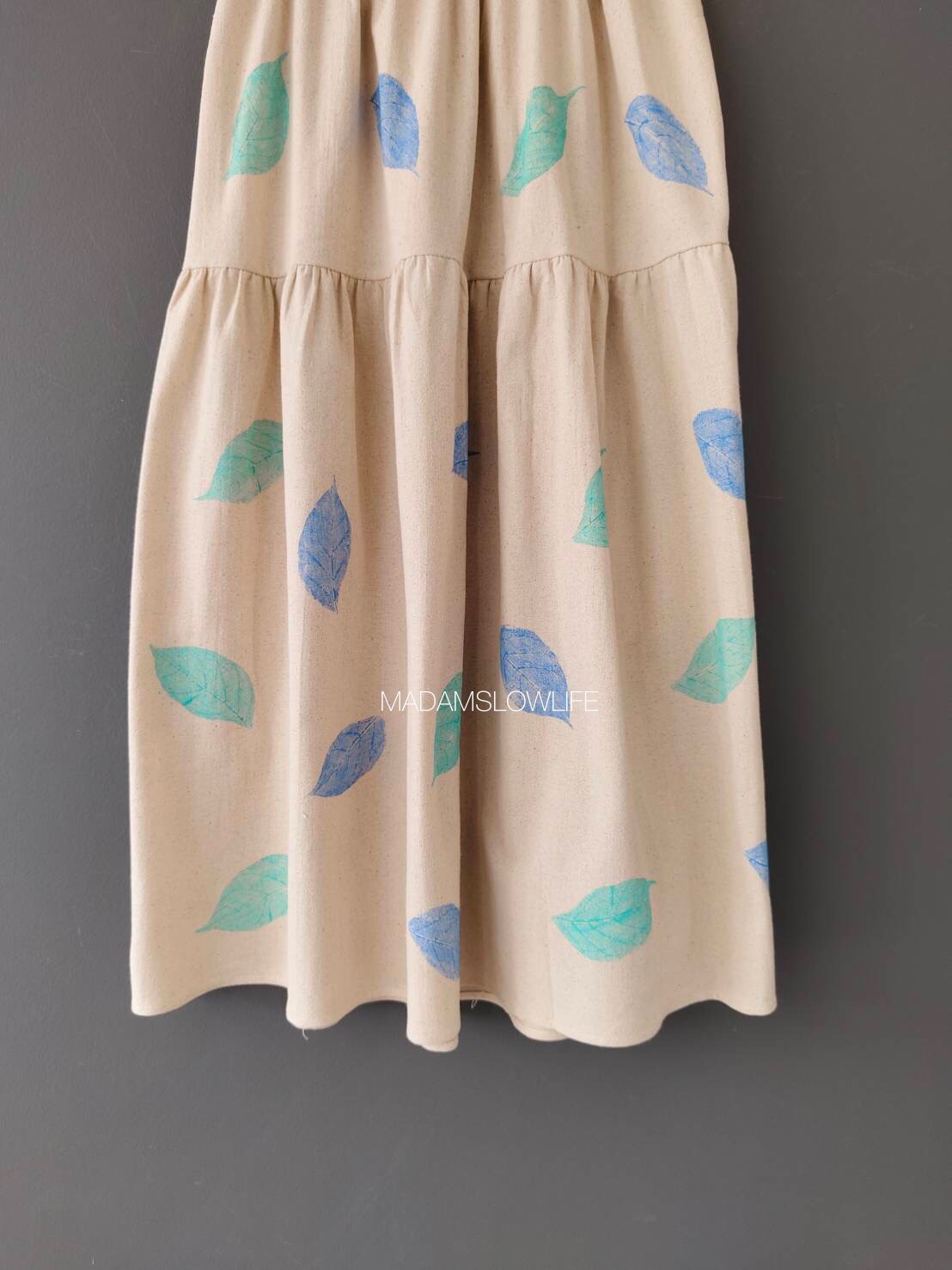 กระโปรงระบาย Size F เนื้อผ้าคอตตอนมีเทกเจอร์ พิมพ์ลายด้วยใบไม้ใช้สีปลอดสารพิษ