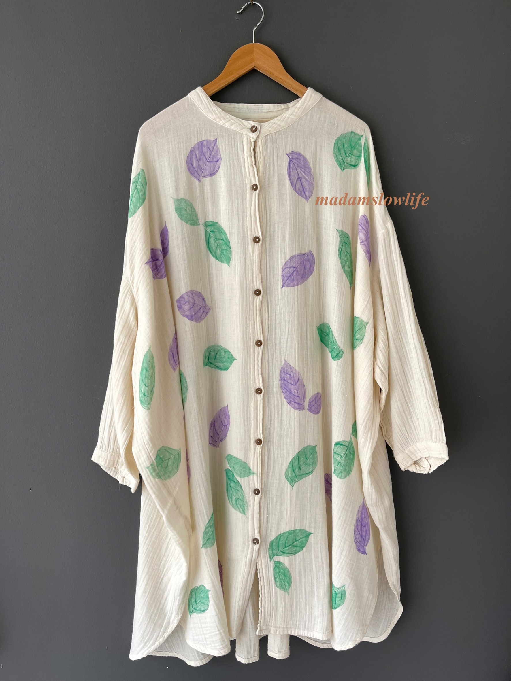 ชุดแซกพิมพ์ลายใบไม้ มี 2 สี ผ้าคอตตอน 100% (ผ้าสาลู มีเทคเจอร์)