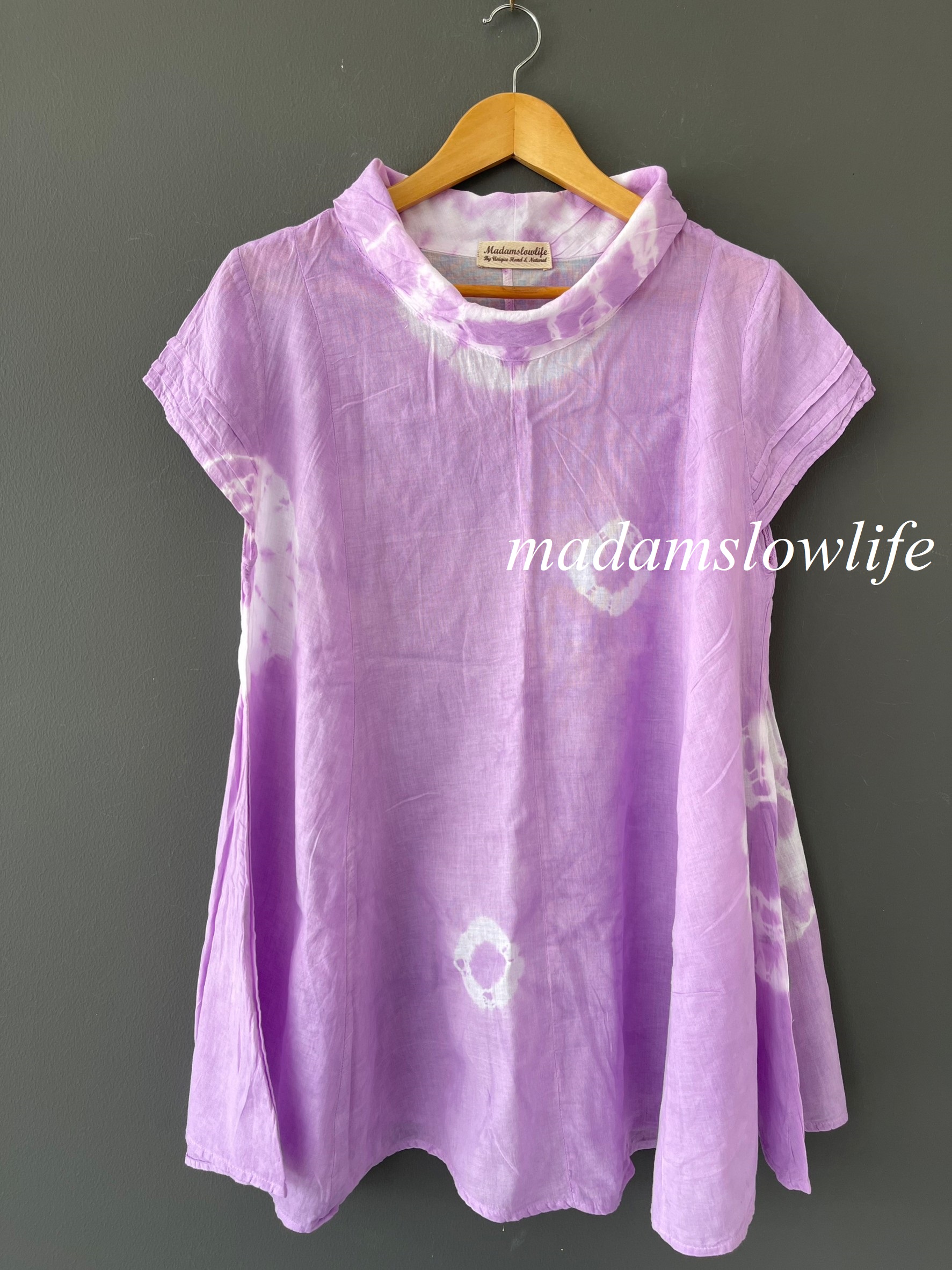 เสื้อคอพับ A คอตตอน 100% เนื้อนิ่ม ย้อมและพิมพ์มือสีปลอดสารพิษ มีให้เลือก4สี