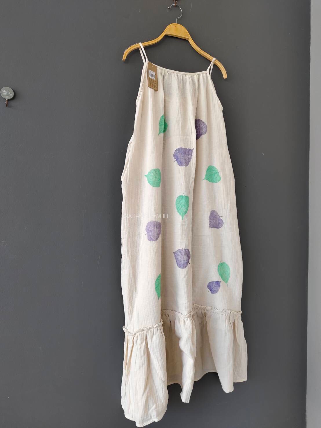 ชุดเดรสผูกโบว์หลัง พิมพ์ลายใบไม้ Size: F