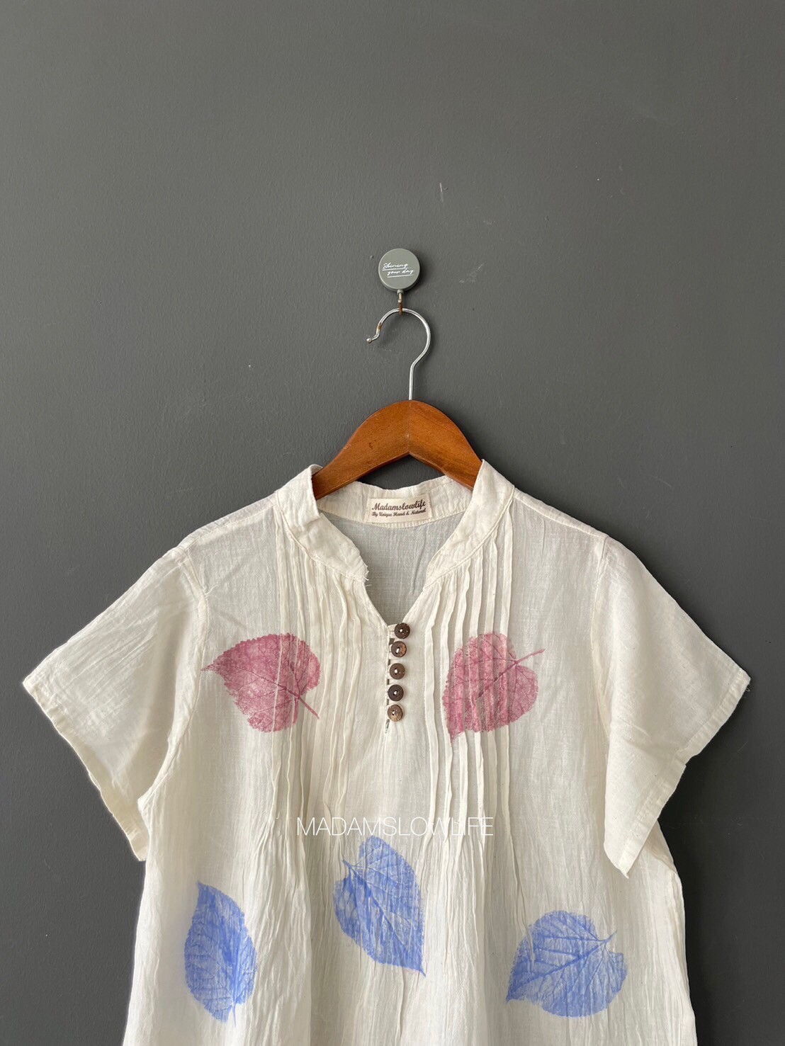 เสื้อคอตตอน Size F อก 36-40 นิ้ว ยาว 27 นิ้ว เนื้อผ้าคอตตอนพรีเมียม พิมพ์ลายใบไม้ด้วยสีปลอดสารพิษ