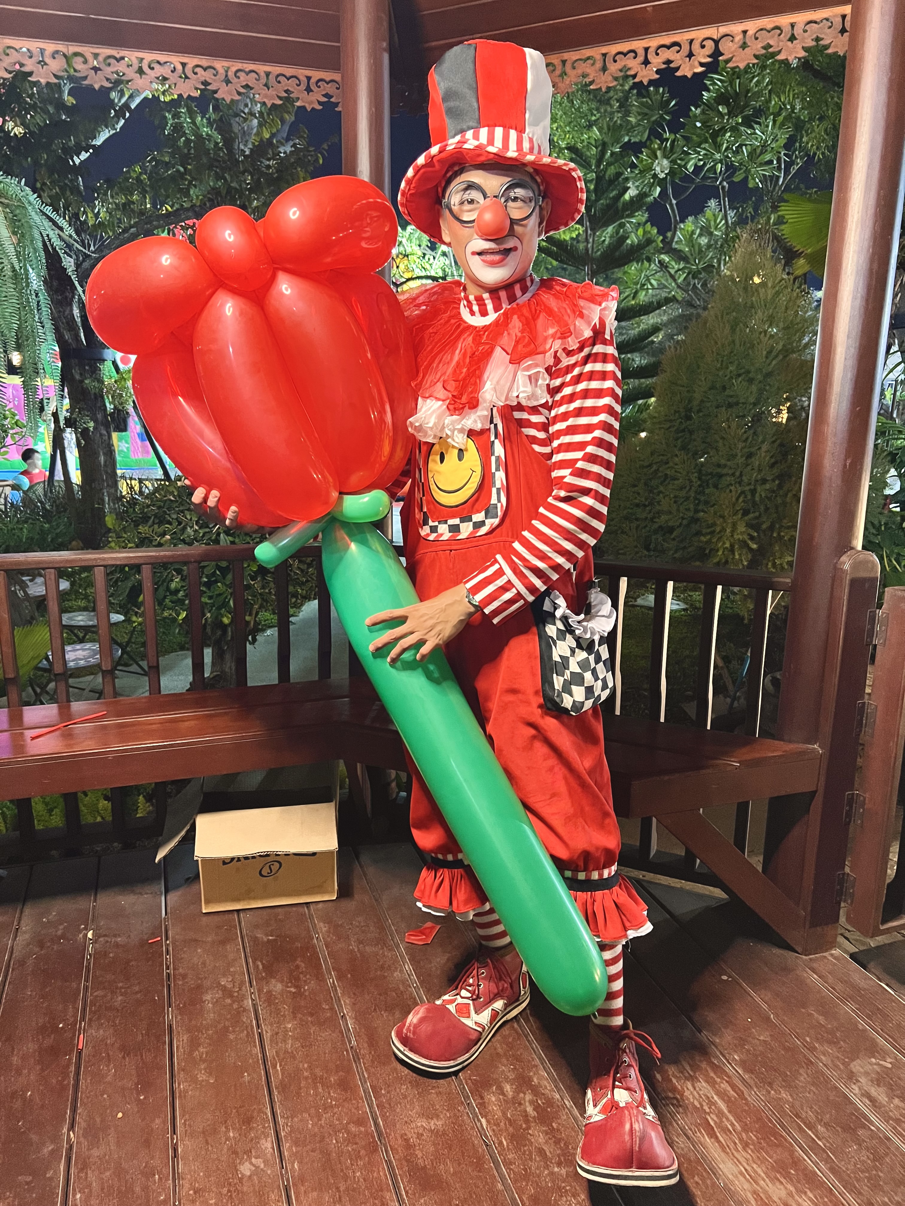 ดอกกุหลาบยักษ์ สีแดง 1 ดอก