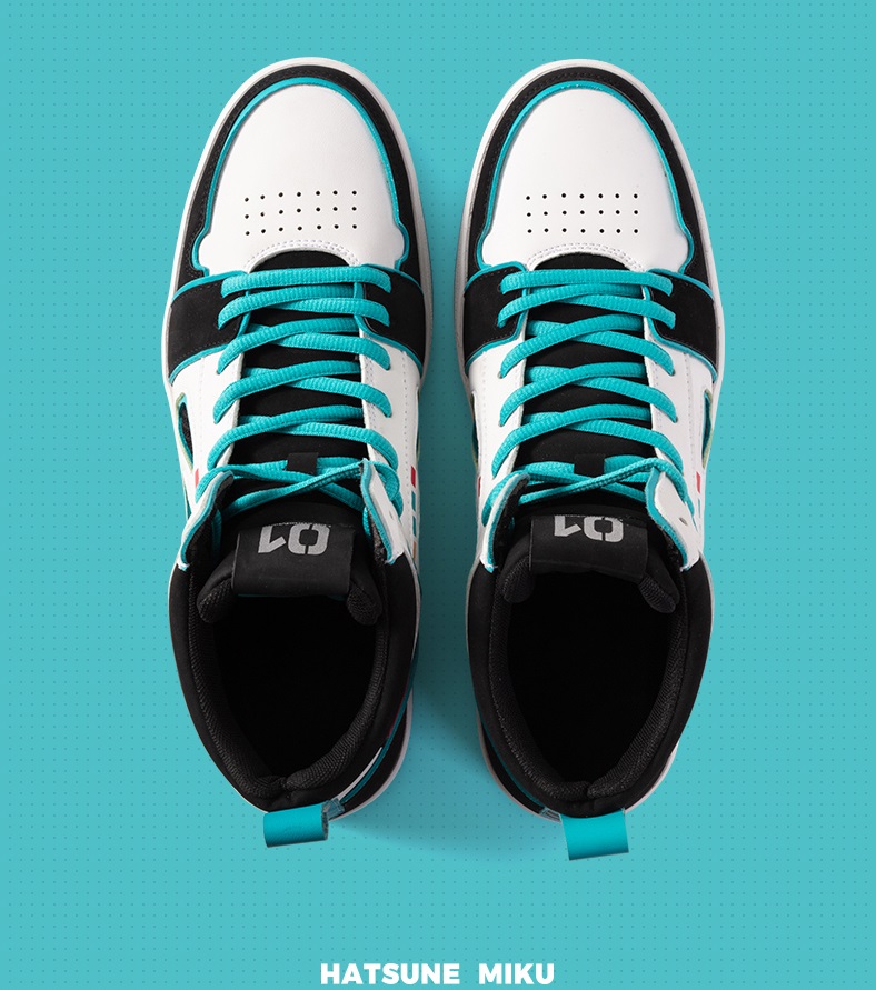 รองเท้าผ้าใบ ลาย Hatsune Miku ฮัตสึเนะ มิกุ