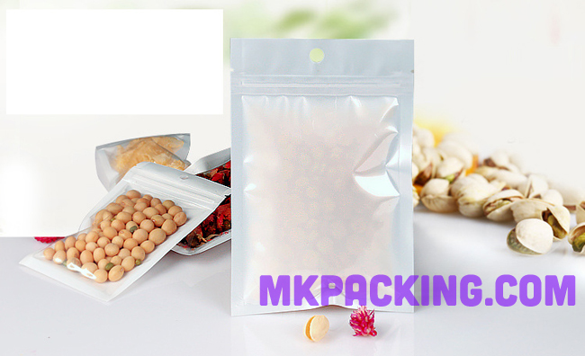 ถุงซิปแบน ซิปล็อค หน้าใส ด้านหลังสีขาว ขนาด 14x20cm