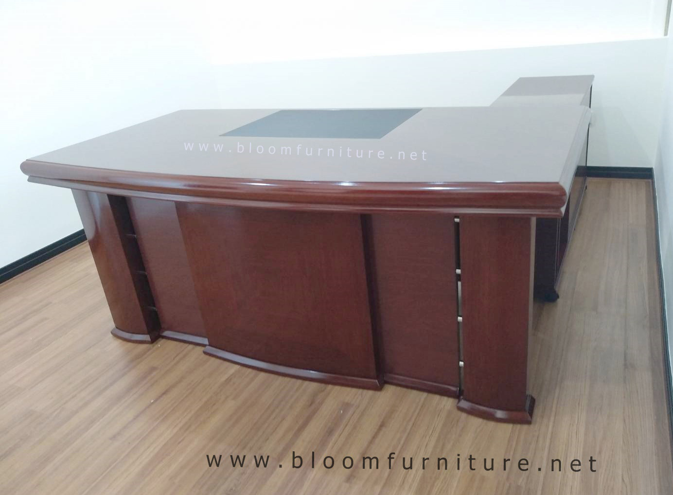 โต๊ะทำงานผู้บริหาร ตัวแอล รุ่น Royal ขนาด 1.80 เมตร / Executive Desk with L shape