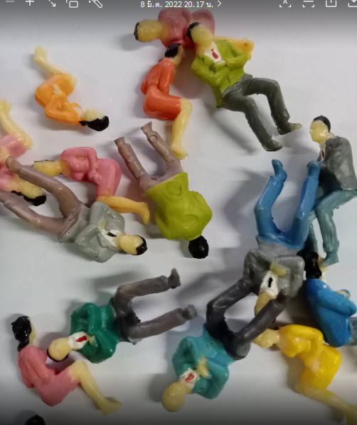 คนนั่ง สเกล 1:43 คละแบบ 25 ตัว