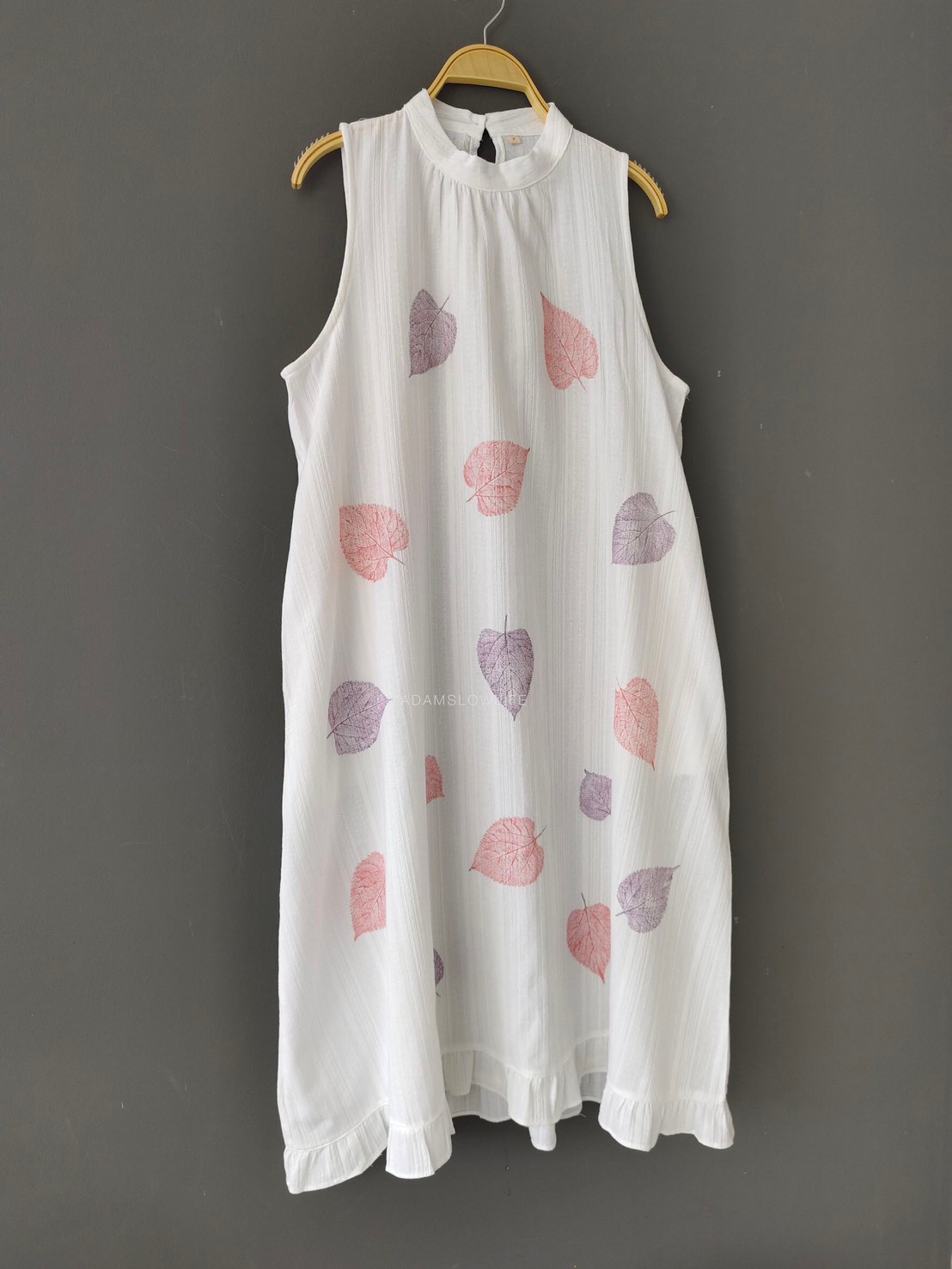 ชุดเดรสคอเต่า Size อก 36-40 นิ้ว ยาว 43 นิ้ว พิมพ์ลายใบไม้ชมพูม่วงน่ารัก