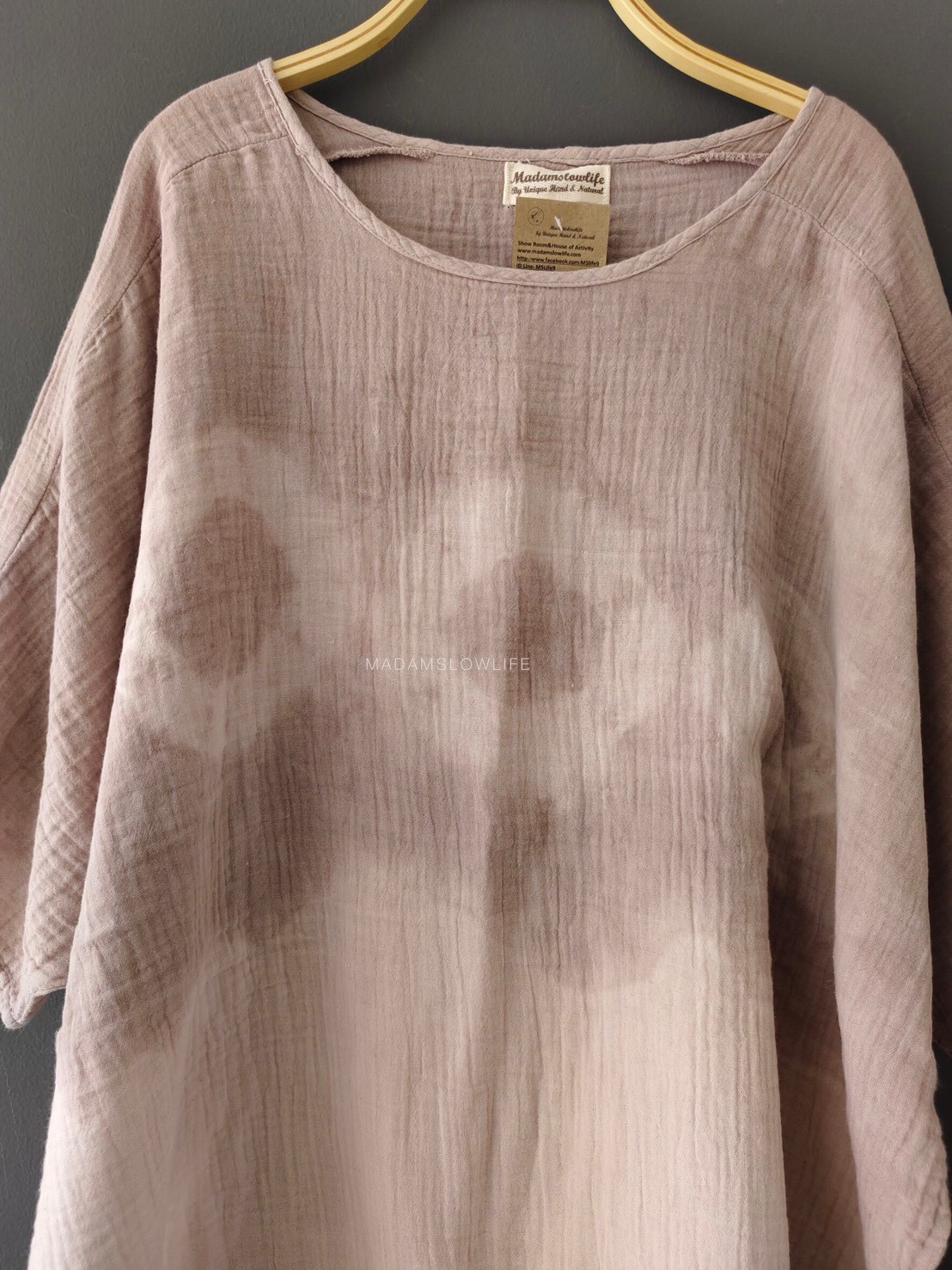 เสื้อคอปาดแขน5ส่วน ตกแต่งกระดุมไม้ตรงปลายแขนเสื้อ Size:F